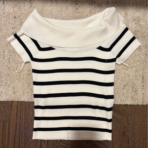 Off the Shoulder knit Top